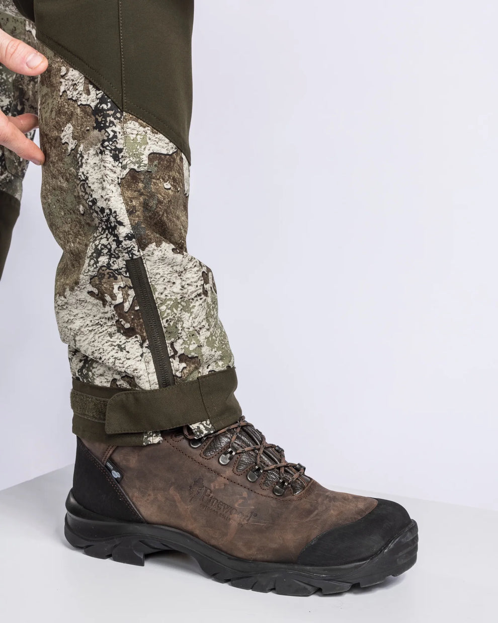 5685-989-20_Pinewood