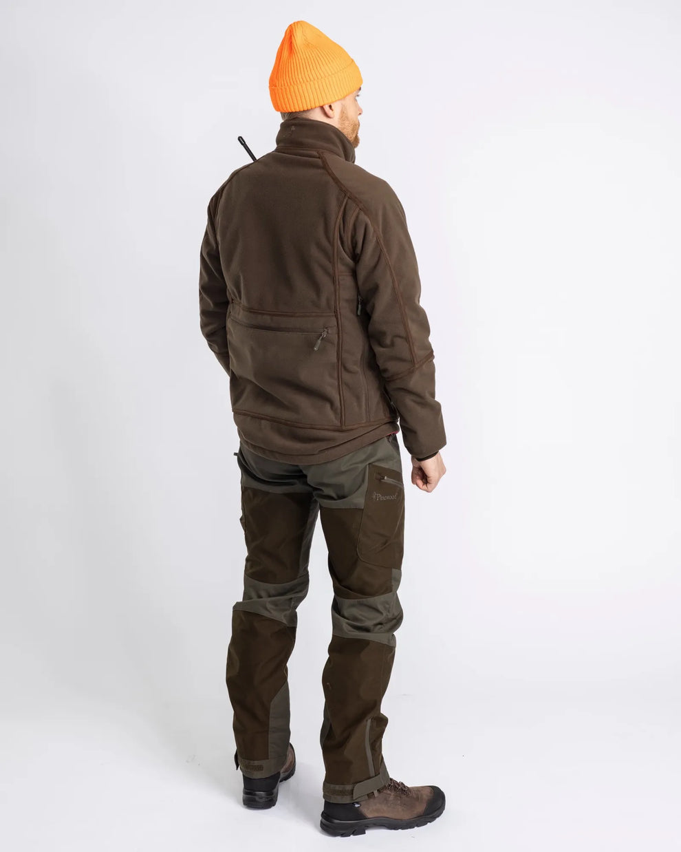 5718-267-66_Pinewood