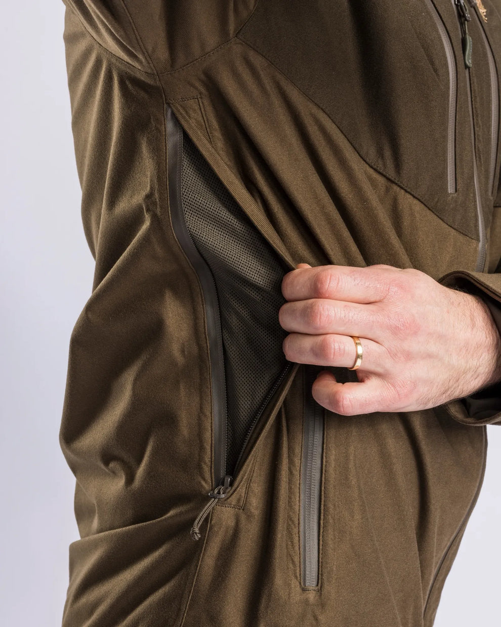 5770-242-20_Pinewood