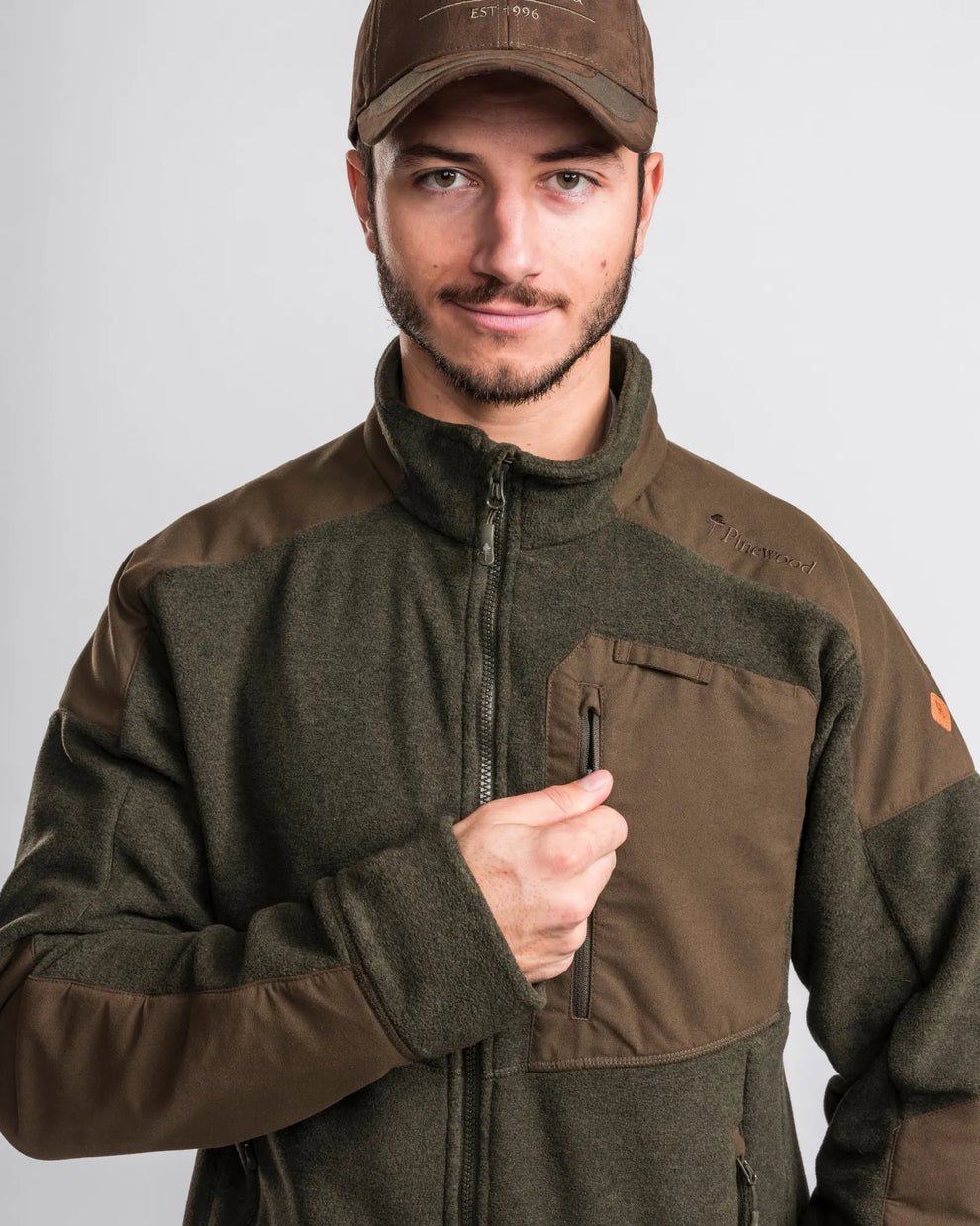 5894-114-20_Pinewood4