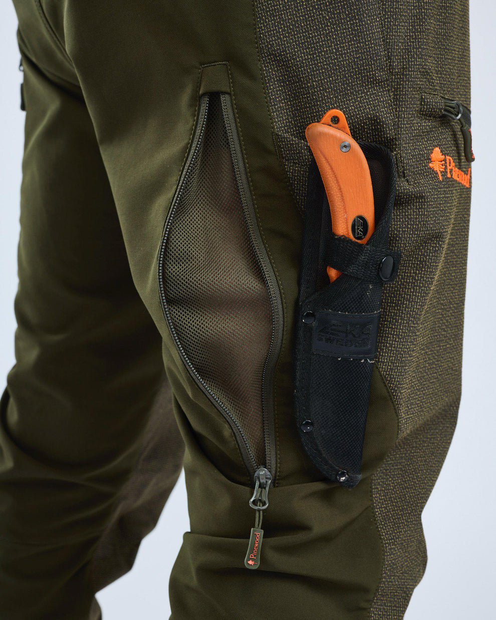 5913-135-22_Pinewood