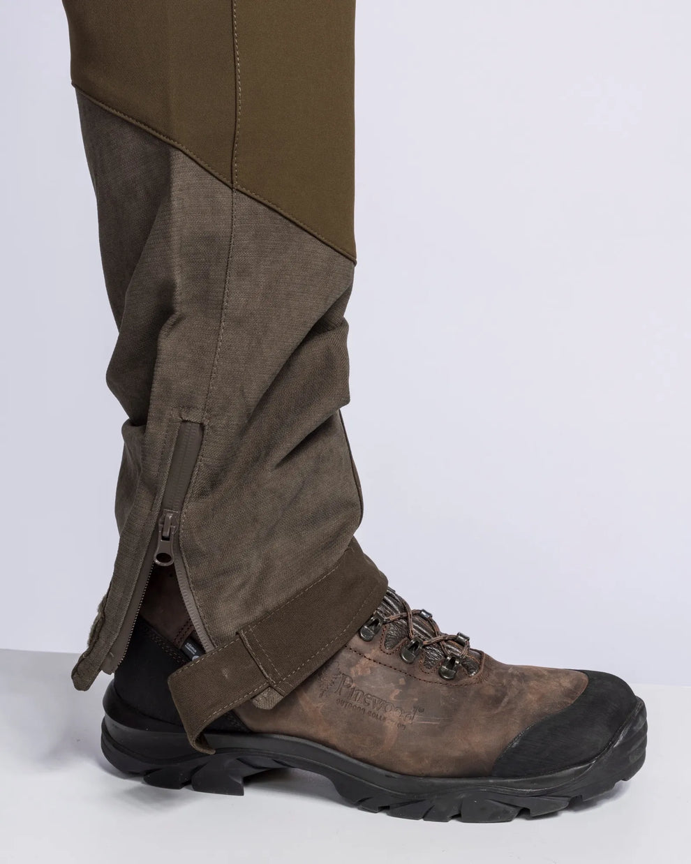 5986-244-20_Pinewood