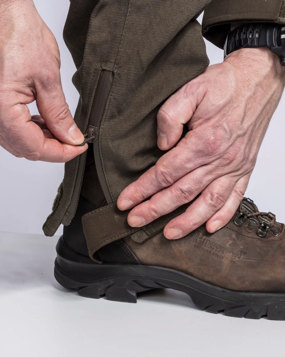 5986-244-21_Pinewood