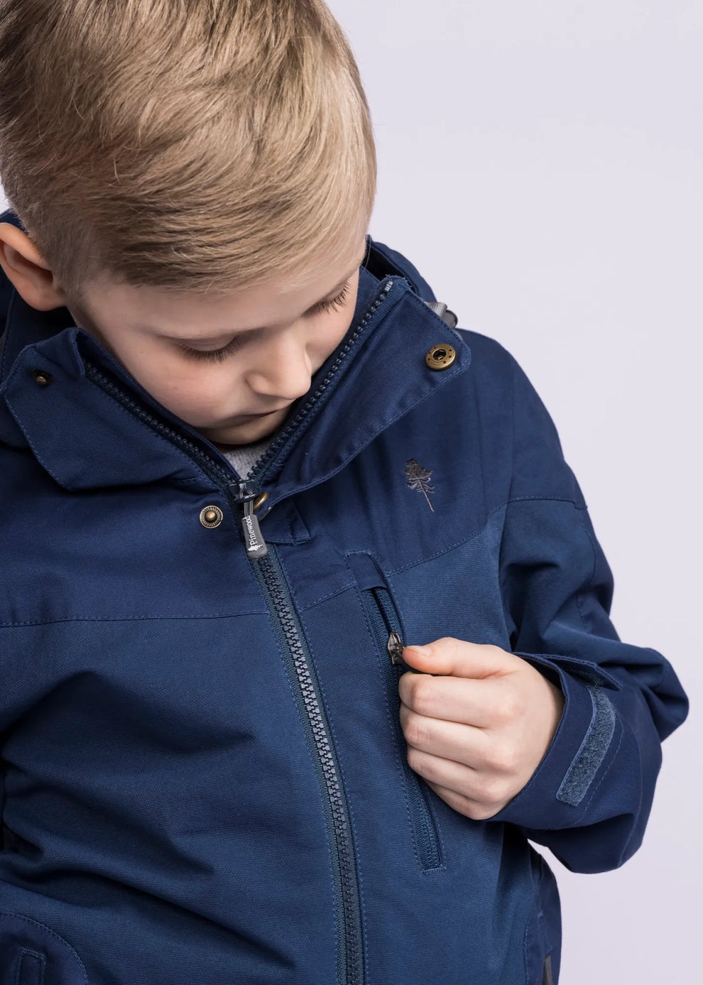 6303-349-20_Pinewood-Kids-Jacket-Finnveden-Hybrid-Dark-Dive