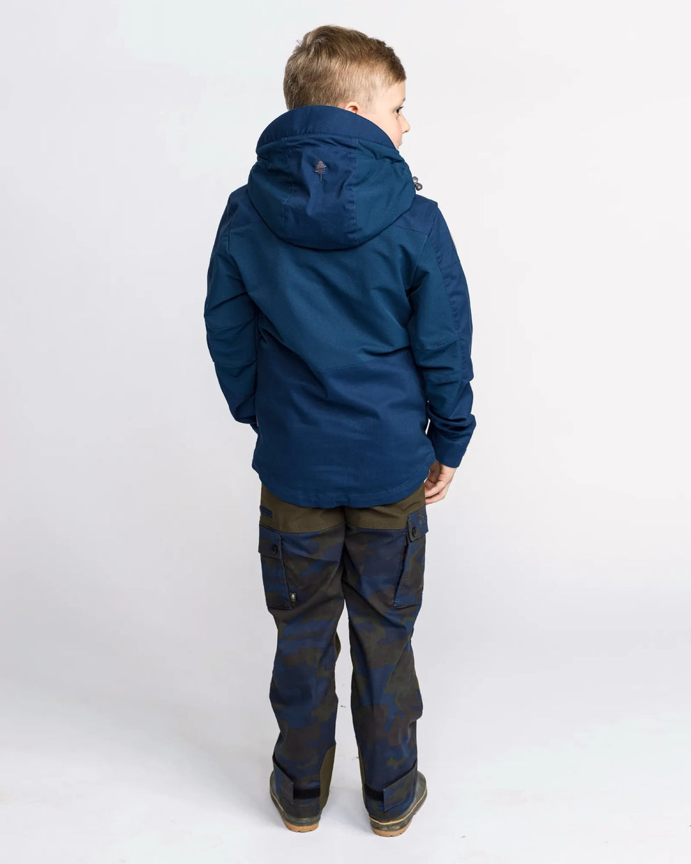 6303-349-66_Pinewood