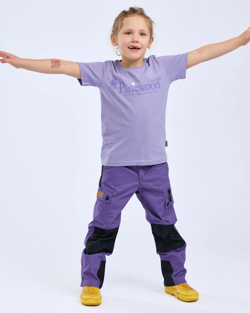 6445-823-20_Pinewood