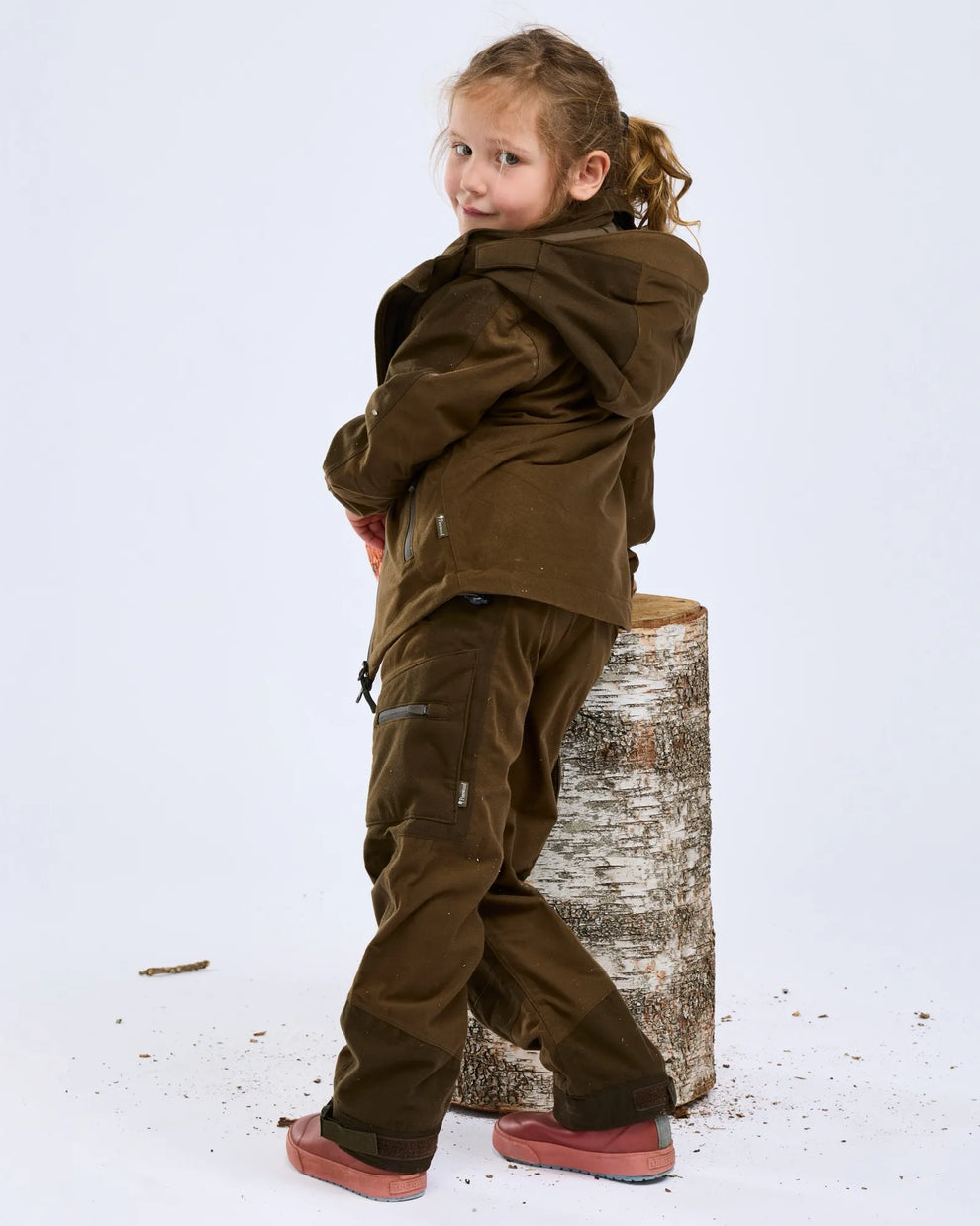 6771-242-66_Pinewood