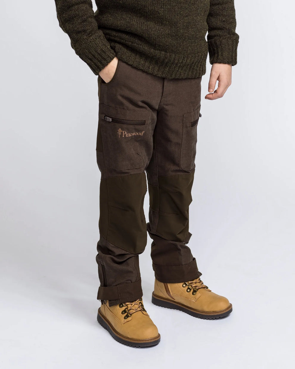 6885-244-60_Pinewood