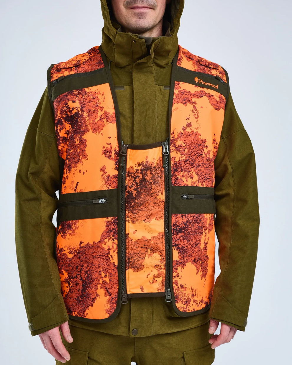 8122-986-60_Pinewood