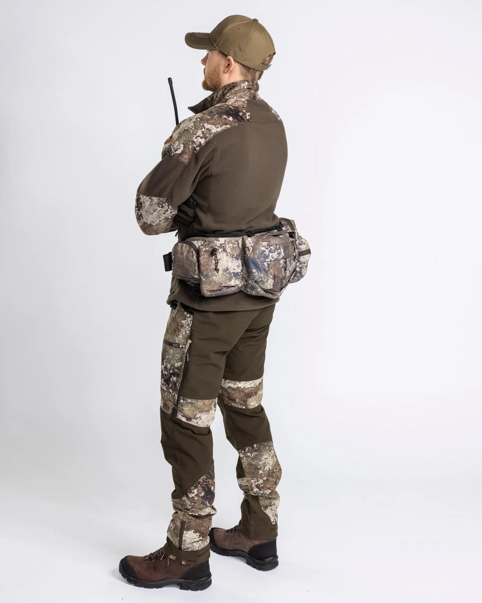 8606-969-66_Pinewood