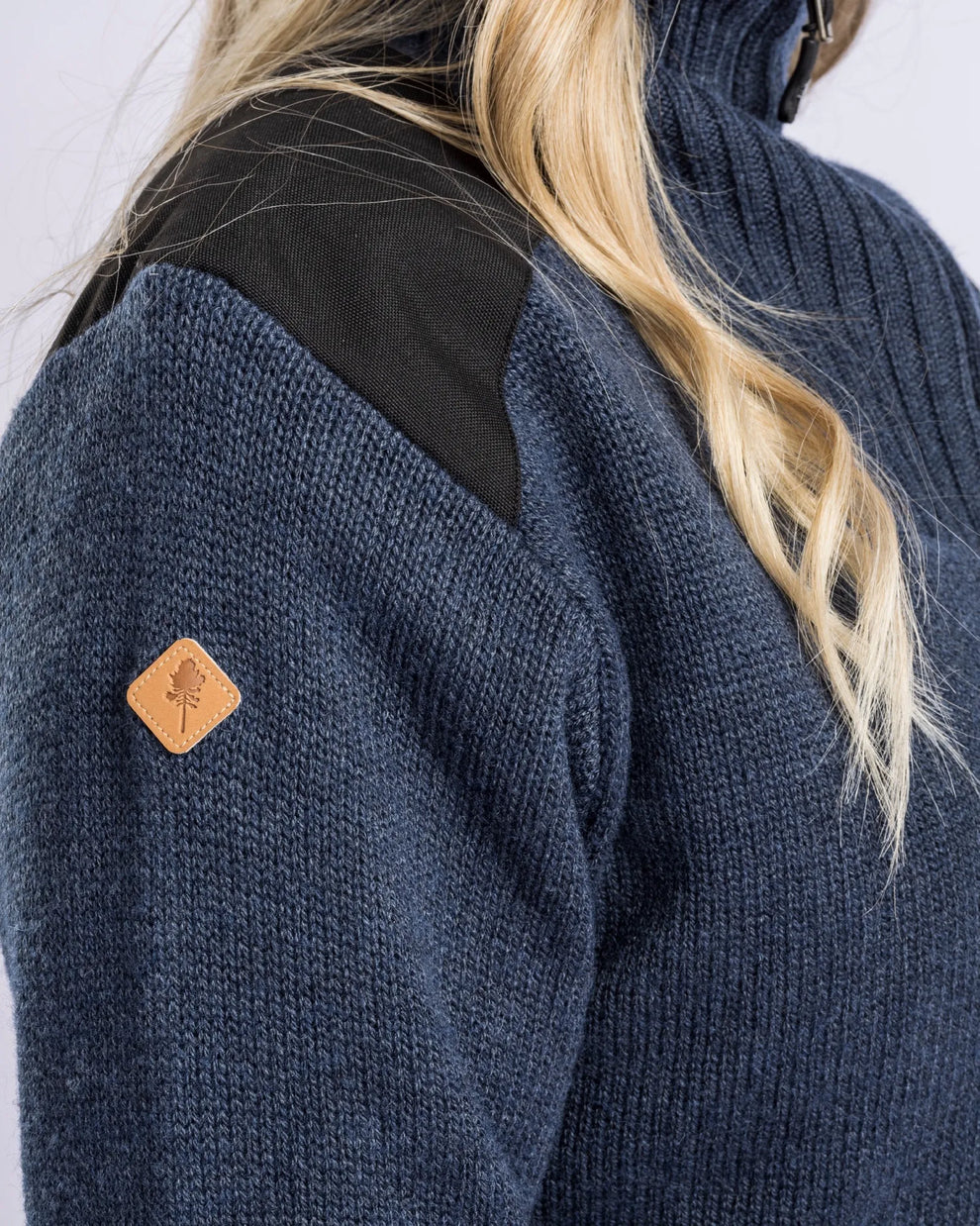 9349-378-22_Pinewood