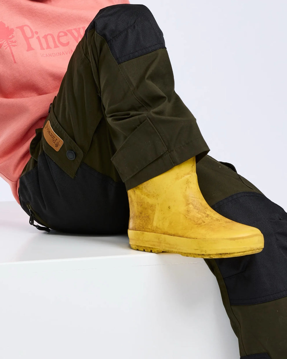 9985-153-20_Pinewood