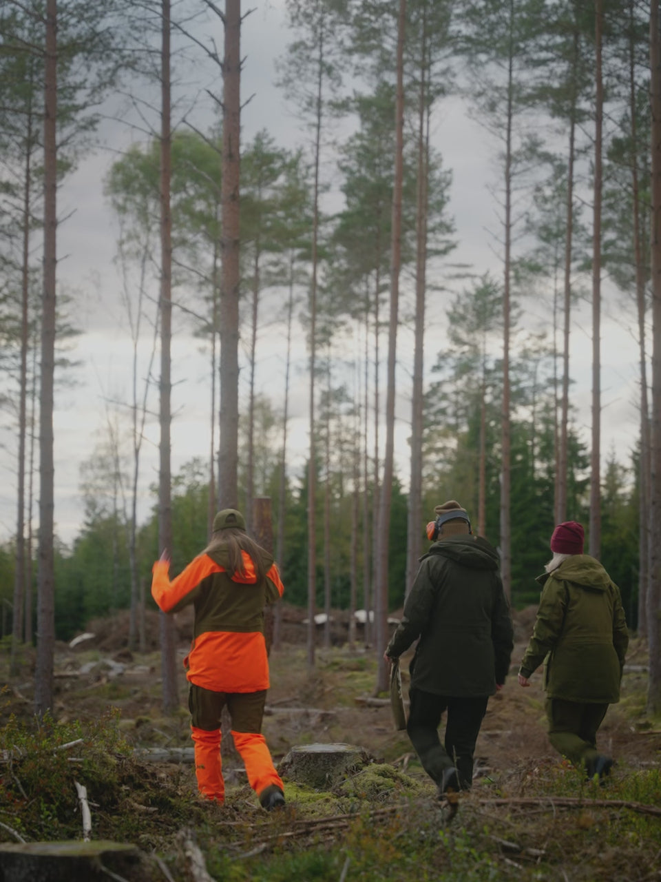 3919-733-Furudal-Expert-2L-jacket-and-trousers_Pinewood.mp4